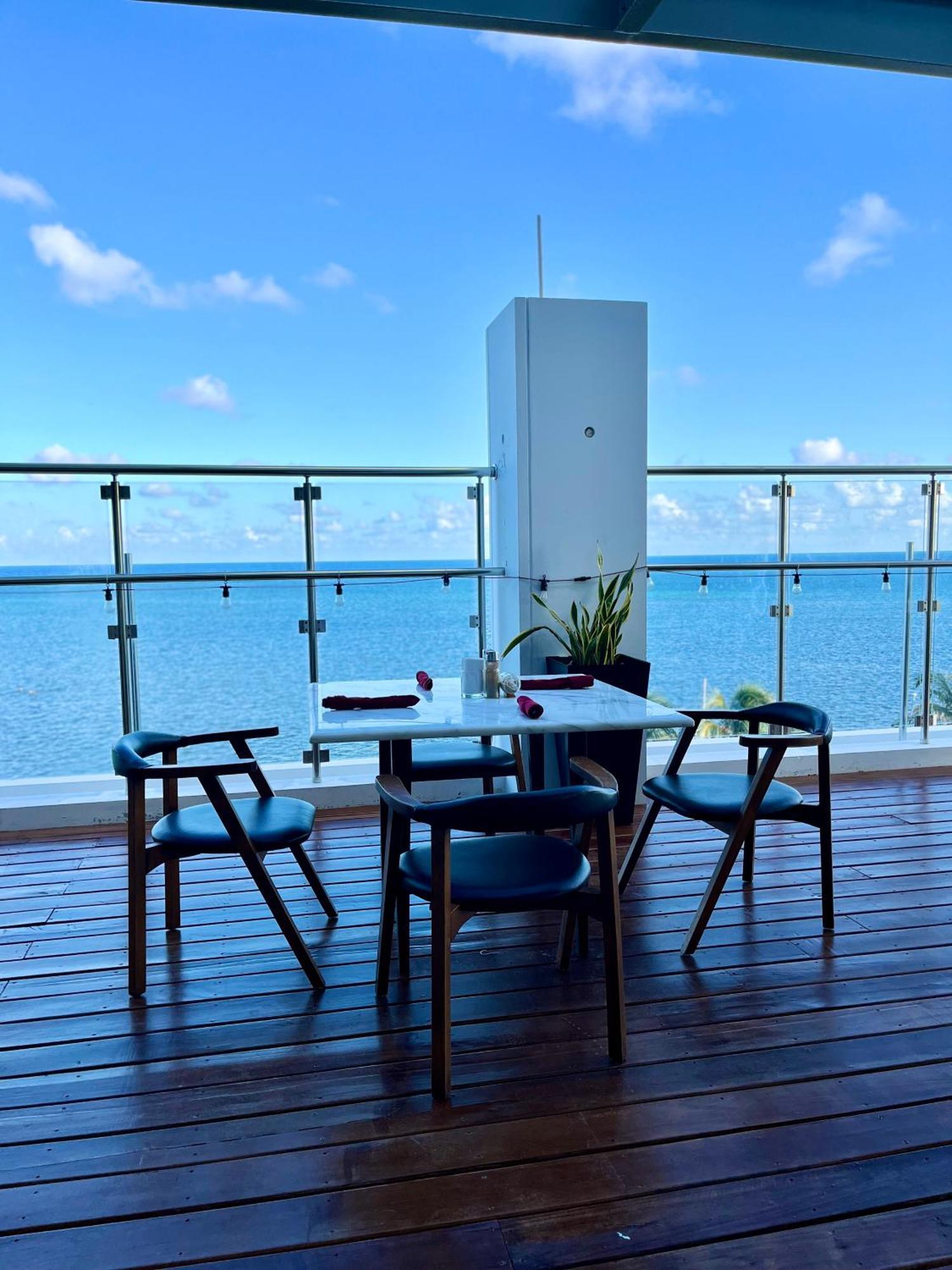 The Watermark Hotel Сан Педро Екстериор снимка