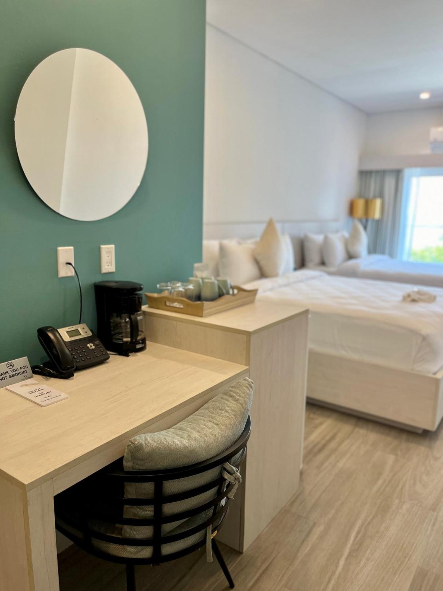 The Watermark Hotel Сан Педро Екстериор снимка