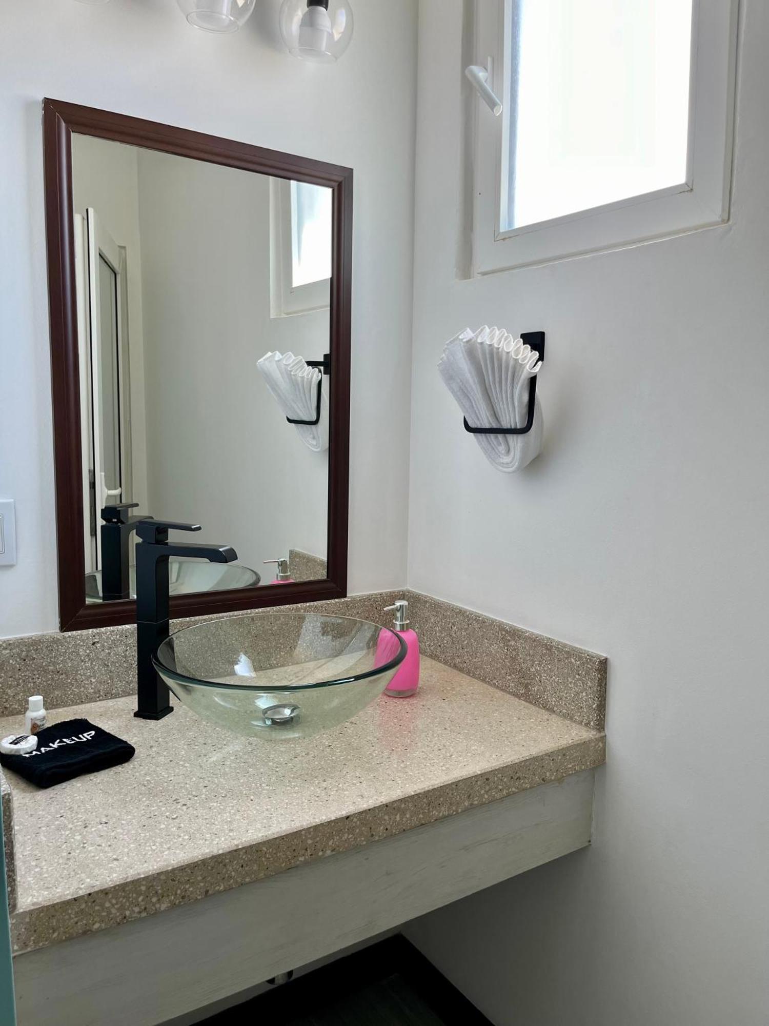 The Watermark Hotel Сан Педро Екстериор снимка