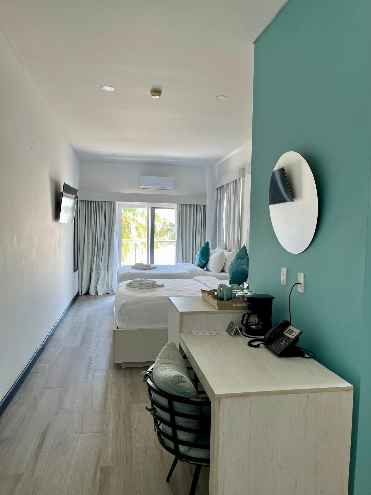 The Watermark Hotel Сан Педро Екстериор снимка