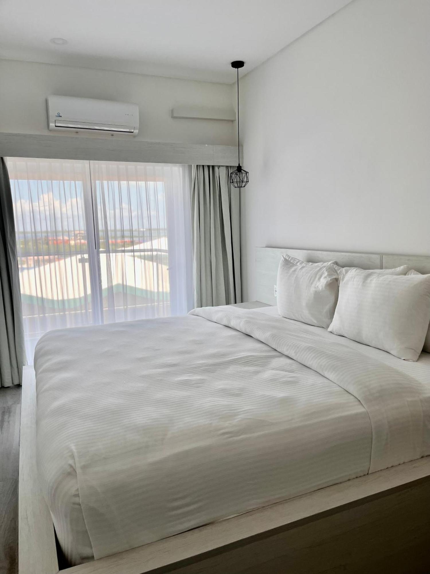 The Watermark Hotel Сан Педро Екстериор снимка